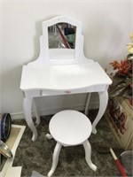 WHITE CHILD'S WOODEN VANITY AND STOOL