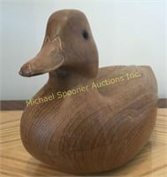 WOOD CARVING OF A NORTH AMERICAN DUCK