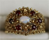14K YELLOW GOLD OPAL AND GARNET VINTAGE RING
