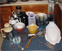 Group of Kitchen Wares