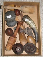 Group of Antique Décor, Artifacts