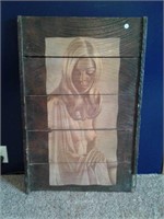 Portrait of naked lady on wood slats