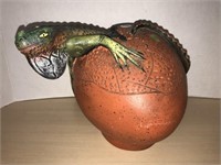 Ceramic Pot With Lizard