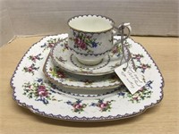 Royal Albert “petit Point” 4 Pc Setting