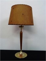 LAUREL BRASS AND WALNUT TABLE LAMP