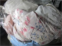 Bag of linens, sheets & more queen size
