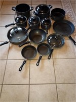 Anol On pots and pan set