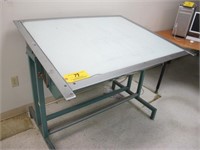 35" x 45" Light Table, Adjustable
