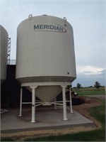 2009 Meridian 1,260 bushel cone bottom grain/seed