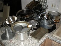 Pots -N-Pans 1 Lot