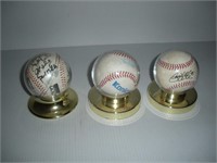 Autographed Signened Baseball 3 Baseball 1 Lot-