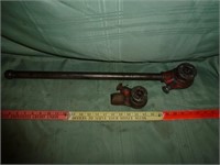 Rigid Tools Pipe Threader - 1/2" & 1/4"