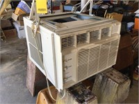 Crosley 14,000 BTU Window Air Conditioner, Works