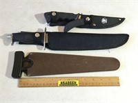 (4) Hunting/Skinning Knives & Tools