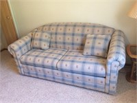 6ft Love Seat Hide-a-Bed