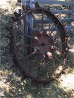Large Metal Wheel w/ Large Metal Spikes