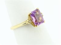 10k Gold Ring. Purple Stone