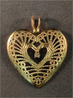 14k Gold Heart Pendant. 5 Dwt