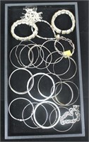 Lot, costume jewelry bracelets