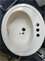Round bathroom sink