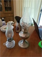 GLASS OIL THUMB LAMP - METAL BASE WITH OIL LAMP