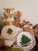 CHRISTMAS-- VINTAGE PLATTERS - 4 CARDINAL CUPS/ AN