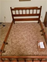 ANTIQUE WOOD FULL SIZE BED