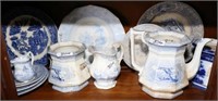 COLLECTION ANTIQUE CHINA INC. FLOW BLUE WASTE