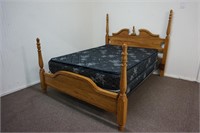 Oak Four Post Full or Queen Size Bed