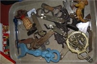 Tray lot of bottle openers including Parrot,