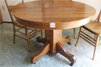 Antique Oak Dining Table with one leaf