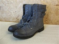 Hot Cakes Boots - Size 8