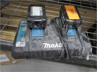 Makita 18V Double Battery Charger and (2) Batterie