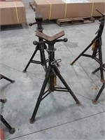 2 Sumner 2,500lb jack stands