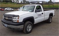 2005 Chevrolet Silverado 2500 Regular Cab Pickup