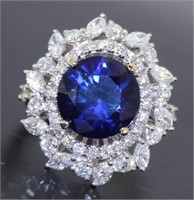 18kt Gold 7.94 ct Sapphire & Diamond Ring