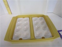 Retro Tupperware egg carrier / container