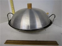 Very nice stainless steel wok