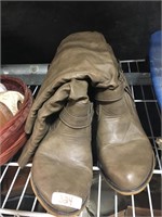 boots size 10
