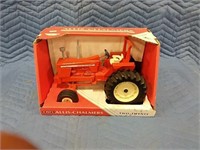 1/16 scale Allis - Chalmers Two - Twenty Tractor