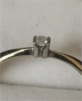 Diamond ring with gold band sz 9