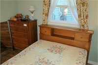 Sprague & Carleton 3-piece maple bedroom set: