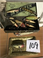ANTIQUE WOODEN FISHING BAITS / LURES