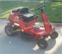 Snapper Riding Lawnmower - 28" Deck, 10 Hsp