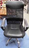 43 - NEW BLACK OFFICE CHAIR  - 189.00 WHOLESALE