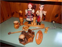 Lot of wood carved items