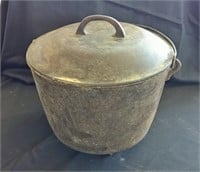 #8 Cast Iron Bean Pot with Lid
