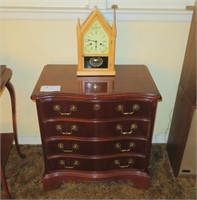 27" Lexington mahogany 4-drawer chest, 27" W x