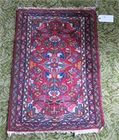 2'1" x 3' Persian oriental rug