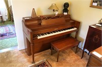 Baldwin "Acrosonic" mahogany spinet piano with